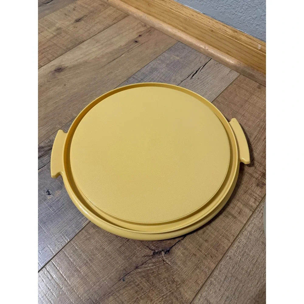 Vintage Tupperware Stackable Travel Containers Yellow Cream 684-8 1256 Set of 2